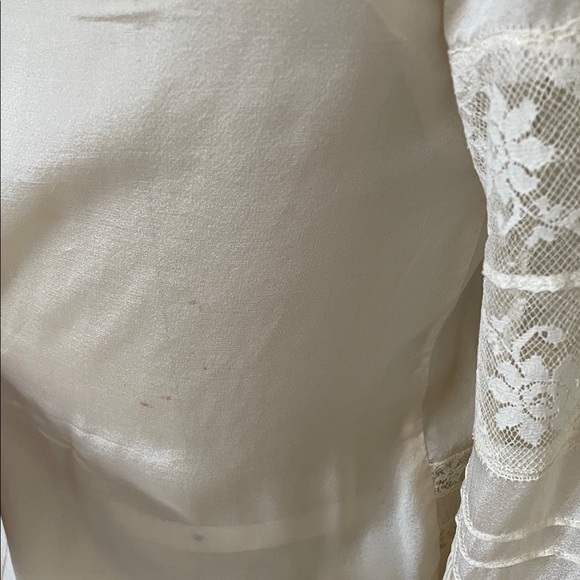 vory Lace Trim Blouse - Picture 3 of 5